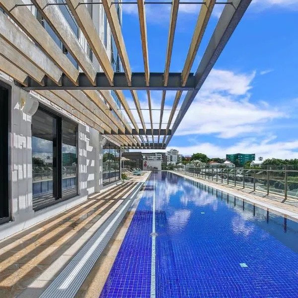 Bright CBD 2 bedroom resort-style escape, hotel in Brisbane