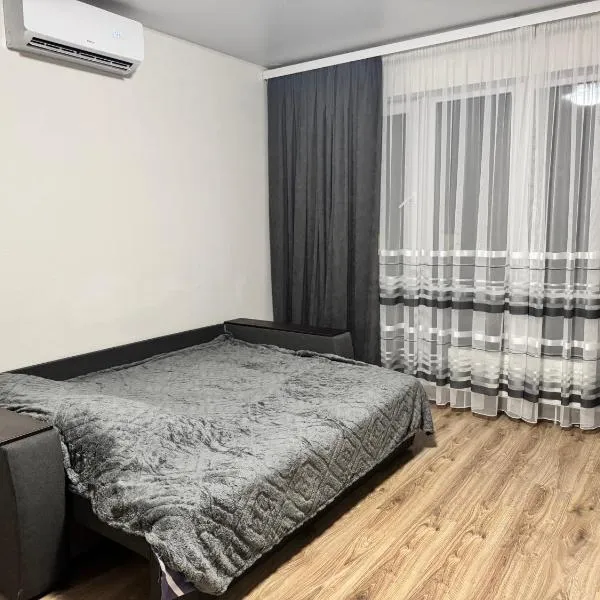 Квартира посуточно Одесса, ЖК Артвиль, Аквапарк, hotel in Odesa