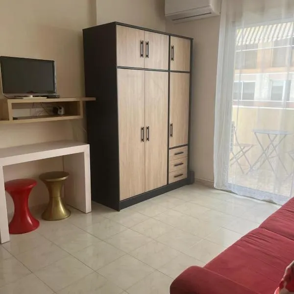 Studio Antibes Carre d or, hotel in Antibes