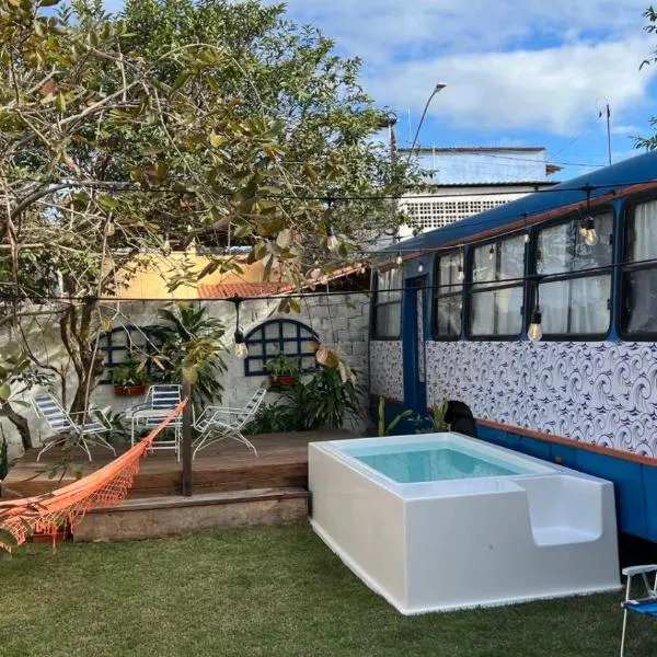 Hospedagem no Ônibus Navy na Praia da Baleia - Jacaraípe, hotell sihtkohas Serra