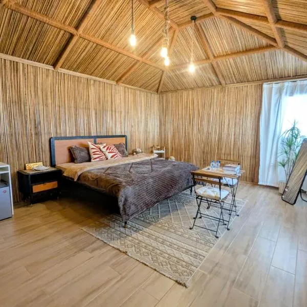 Qantab Hut, hotel in Muscat