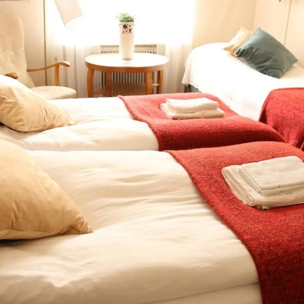 Solsta Towers, hotel in Asarum