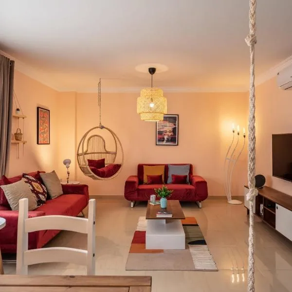 The 2BDR Compelling Condo 5 min to CAI Airport, hotel en El Cairo