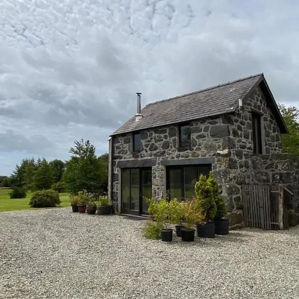 Tyddyn Y Felin, Coach House, hotel in Llangybi