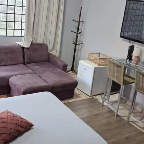 Aconchegante quarto no centro da cidade, hotel in Curitiba