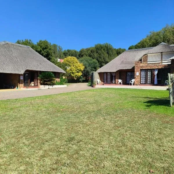 African Shore Guesthouse, хотел в Deneysville