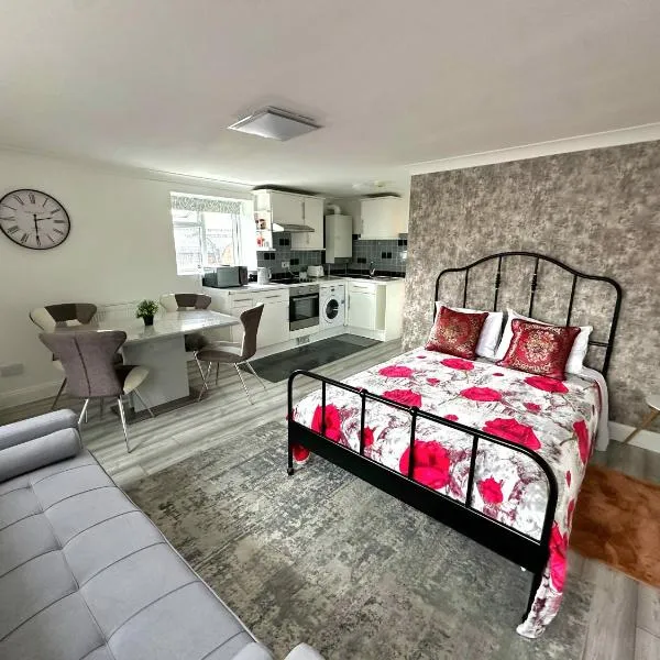 Studio Paris Double Room, hotel in London