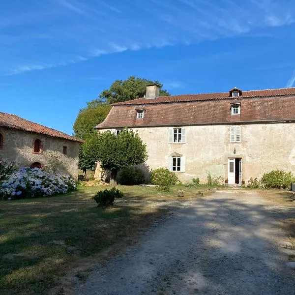 Le domaine du Loubier, hôtel à Saint-Victurnien