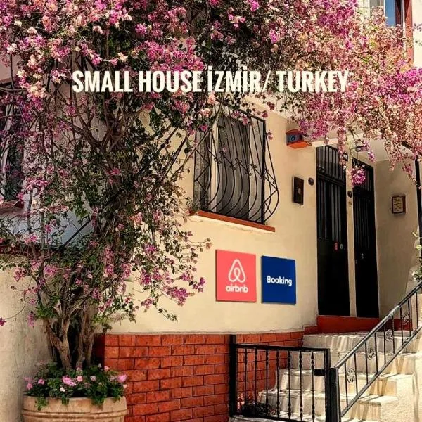 Small House, hotel i Izmir