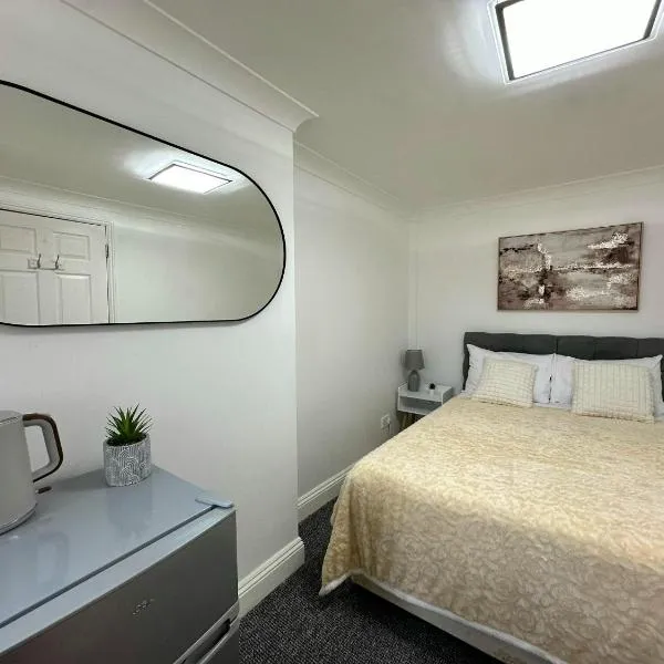 Madrid Double Room, hotel in London