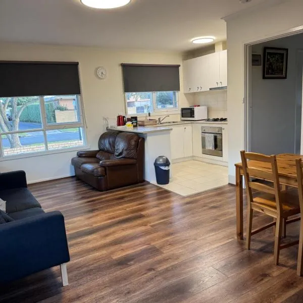 Ideal Melbourne Seaside Home: Mentone şehrinde bir otel