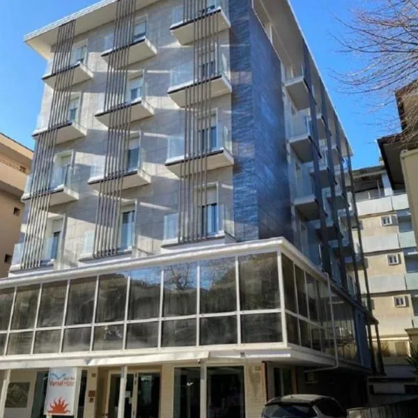 Hotel Vernel，位于里米尼的酒店