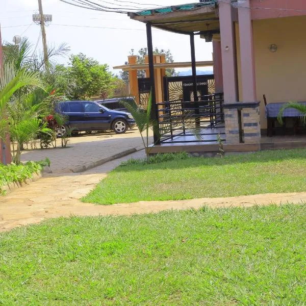 Golden Suites Hotel, hotel in Entebbe