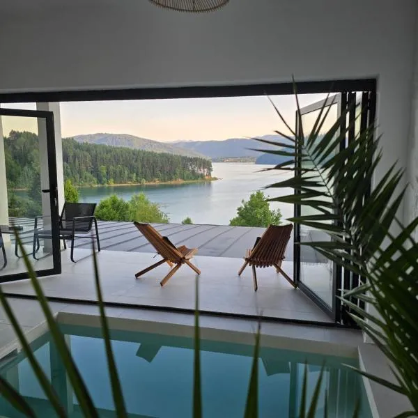 Moon Lake Bicaz - Aurora Sky, hotel em Buhalniţa