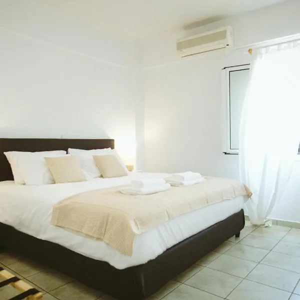 Sea Breeze Rooms, hôtel à Armenistis