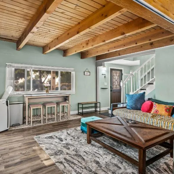 Spacious 4BR Home Near Downtown Reno & UNR, hotel in Reno