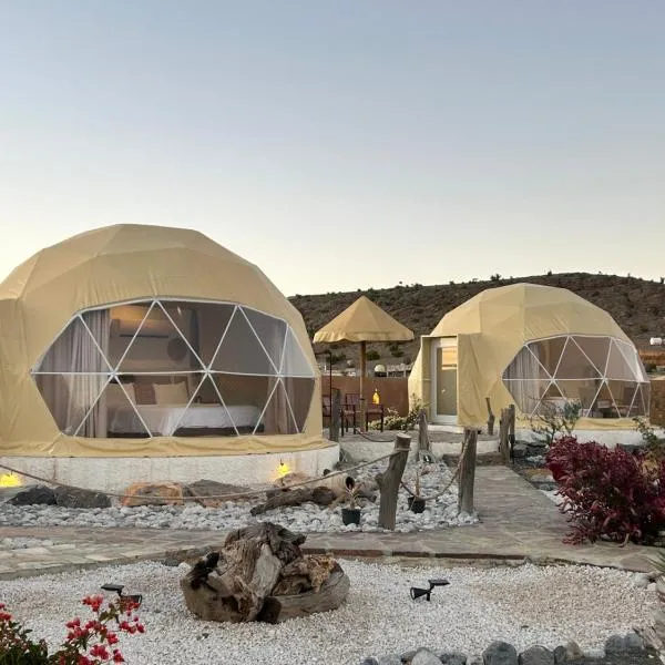 Jabal shams domes, hotel in Sa‘ab Banī Khamīs