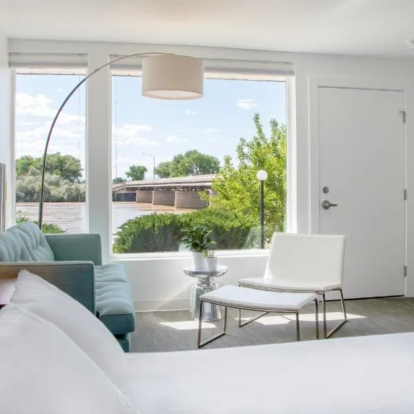 Skyfall Guestrooms, Hotel in Green River