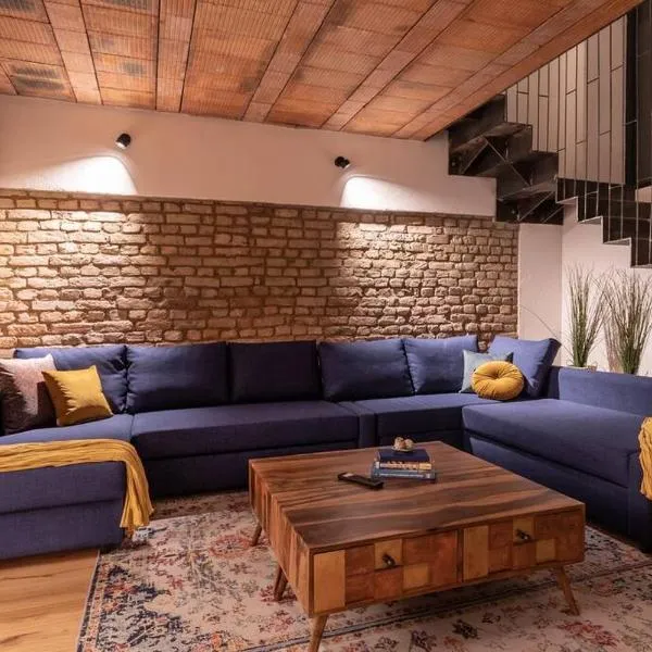 COOLEST Apartment in Berlin, easy Check-in, cozy, near city center - 4 room maisonette #1, Hotel in Berlin