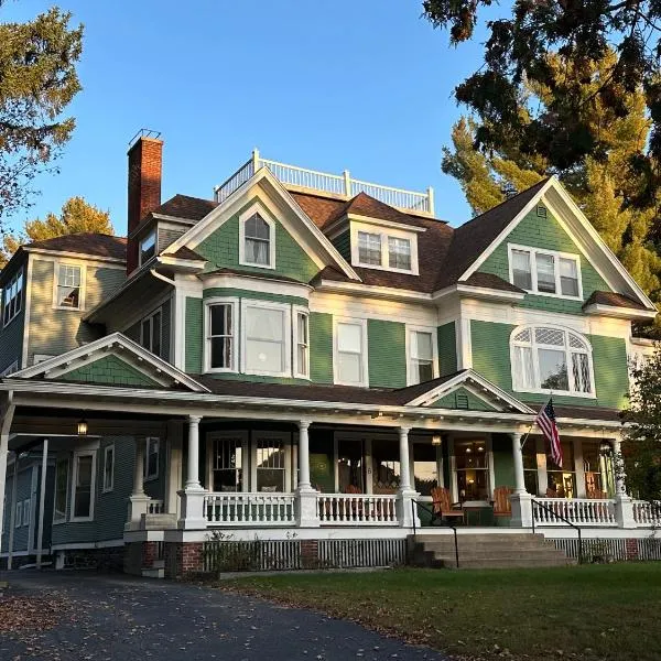 Franklin Manor Bed and Breakfast, hotel em Saranac Lake