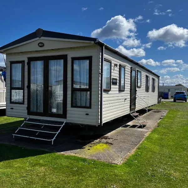 33 millennium gardens, hotel in Whitley Bay