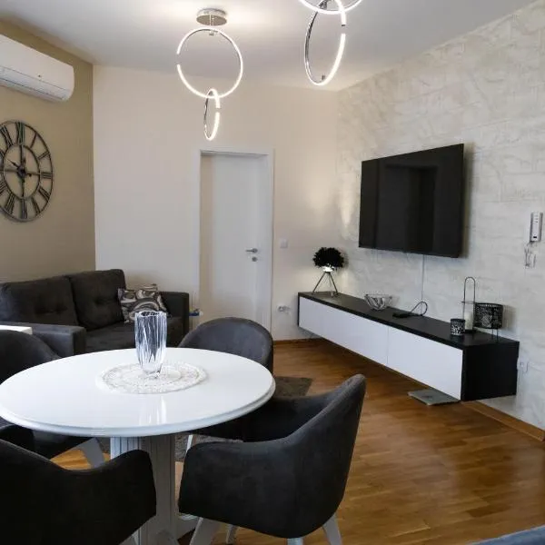 Apartman Sunce Lux N, hôtel à Vrnjačka Banja