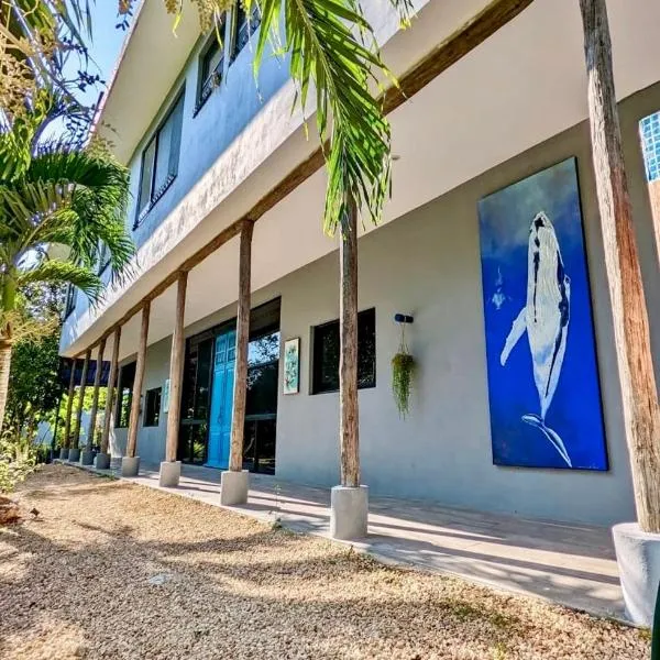 The Blue Eco Lodge, viešbutis mieste Valjadolidas