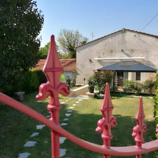 Gite l'Escapade, hotel in Saint-Nazaire-sur-Charente