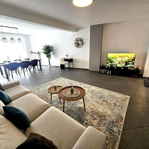 Well-Appointed 2BR flat with terrace&parking-HOL127, hotel a Lussemburgo