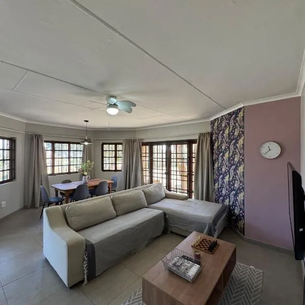 Around the corner, Hotel in Pretoria