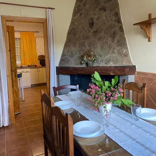 Casa Rural La Abuela Obdulia, hotel v destinaci Piornal