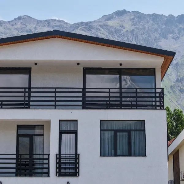 Hotel Daba Kazbegi, hotel in Stepantsminda