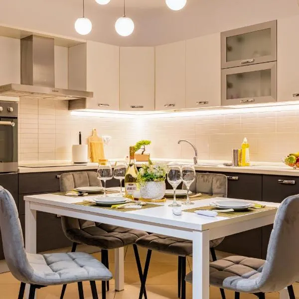 Fructus Plaza ULTRACENTRAL - DeLuxe Apartment PLUS FREE Parking, ξενοδοχείο στην Τιμισοάρα