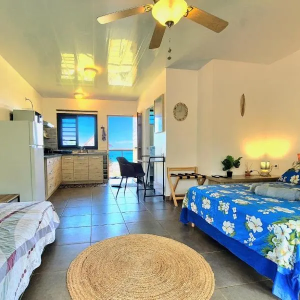 Studio Evasion - climatisé - vue mer et montagnes - canoes et paddle offerts ! Teahupo'o Lodge Tahiti, hotel in Teahupoo