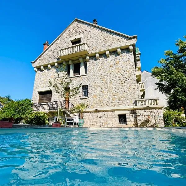 La Maison au toit vert, Hotel in Espalion