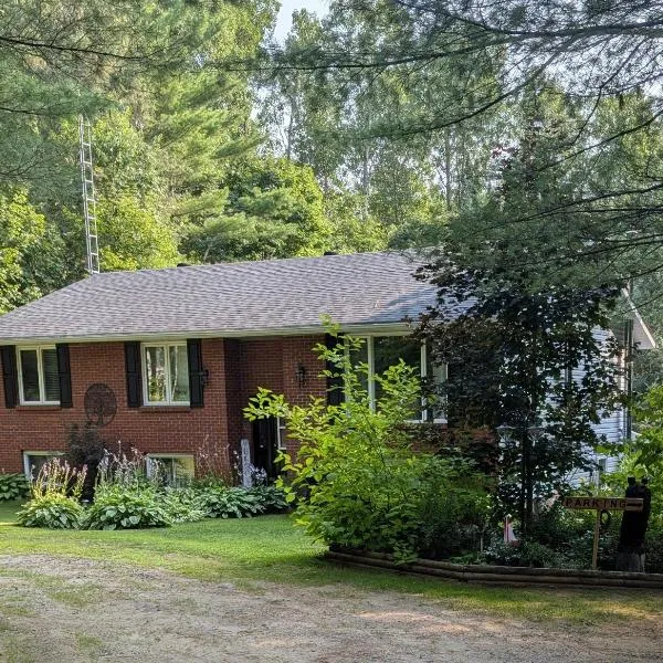 Suite in the Bush-Private Apartment, hotel in Bancroft