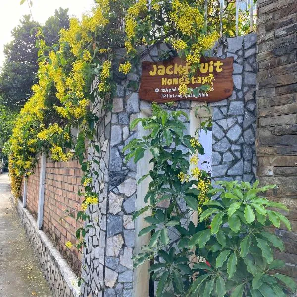 Jackfruit Homestay, ξενοδοχείο σε Ha Long