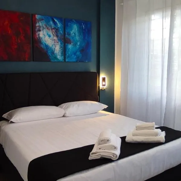 Ancient Rome Colosseum modern and bright apartment, hotel v Římě