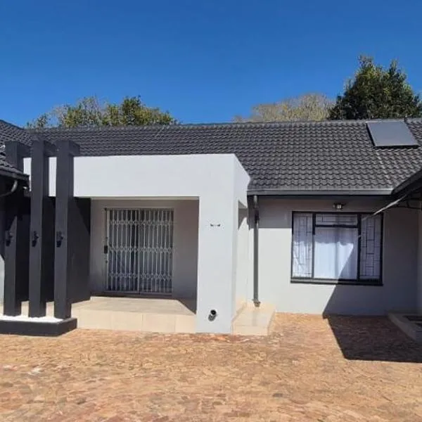 Ekuhlaleni a home away from home R7, hotel in Pretoria