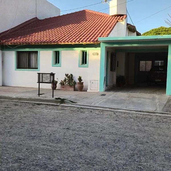 Casa 4 VLG, hotel in Las Grutas