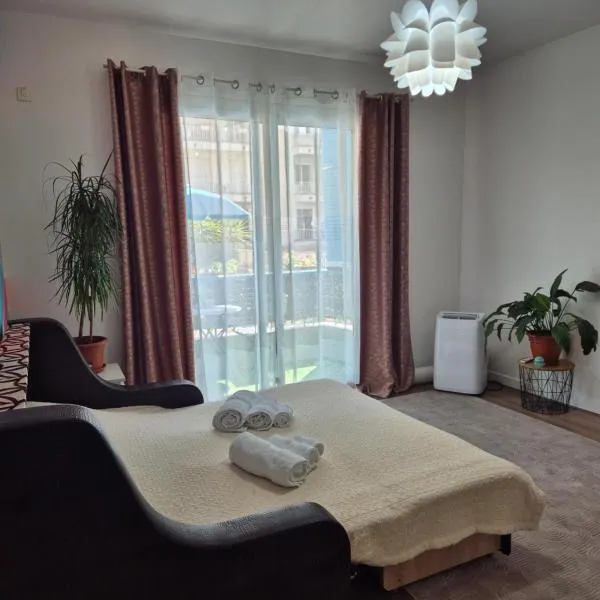 Apartament en bord de mer, hótel í Nice