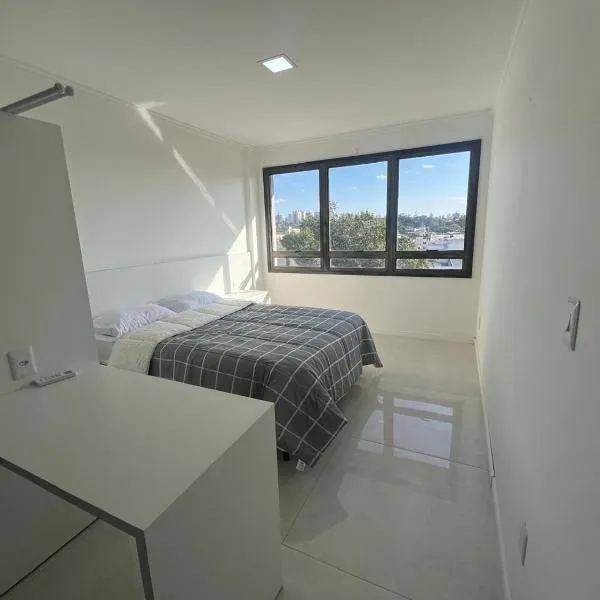 Loft completo em Porto Alegre a 200 metros do consulado americano, hotel v destinaci Porto Alegre