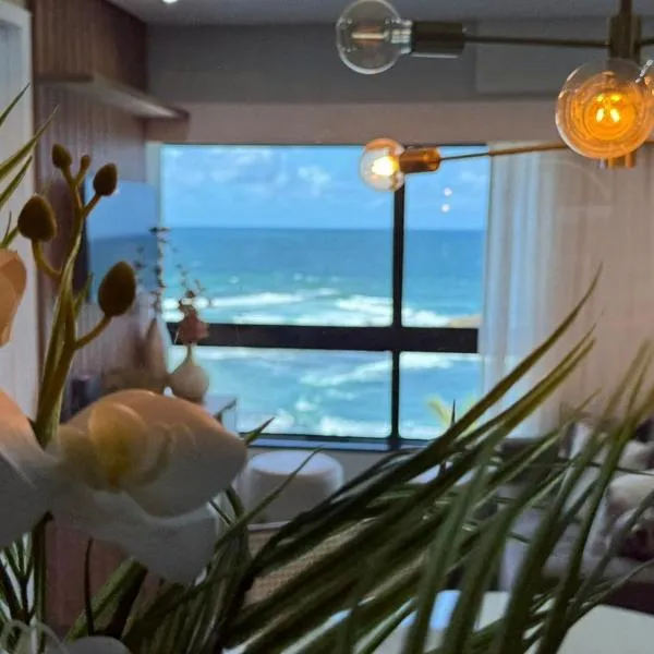 Apluxosil 2 Quartos & Banheira Frente Mar Ondina Apart, hotel in Salvador