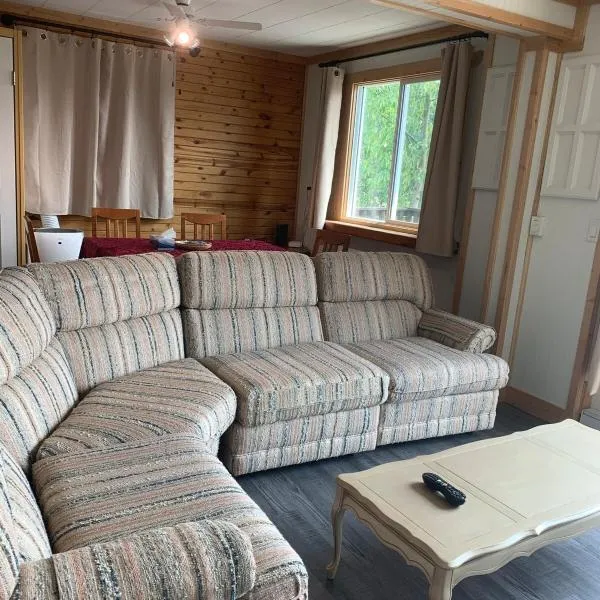 Our little heaven Entire house 5 min south of town、ゴールデンのホテル