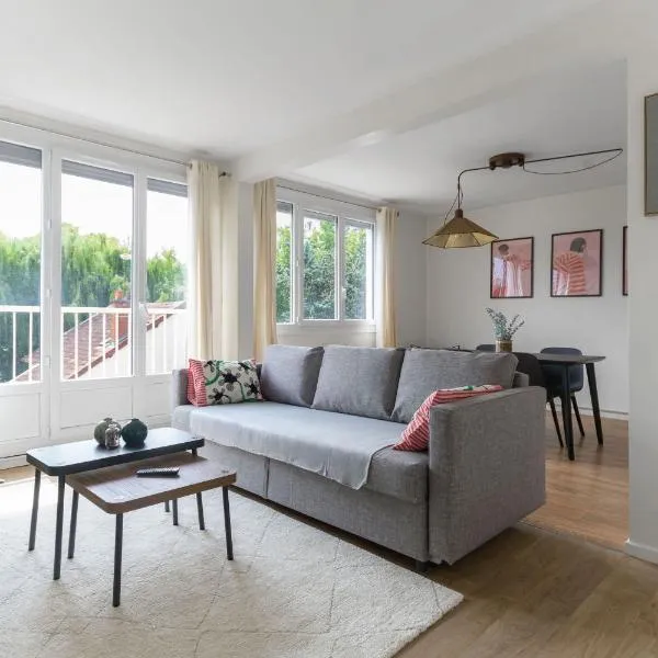 Le Raymond - Appartement proche du centre sportif, des rives de l'Allier et du centre-ville - parking – hotel w mieście Vichy