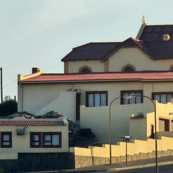 La Roca Self Catering & Accommodation, hôtel à Lüderitz