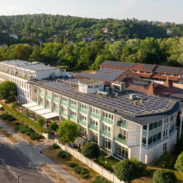 Hotel Aurora, hotel en Miskolctapolca