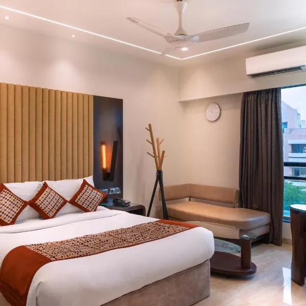 Hotel Royal Palace Jalgaon, hotel di Jālgaon