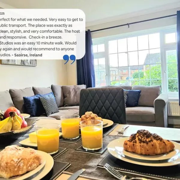 Potter's Escape-walking distance from The Studios!, hotel in Abbots Langley