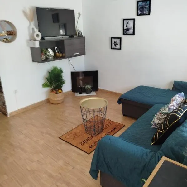 Bungalow feliz acepto mascotas, hotel v destinaci Torrevieja